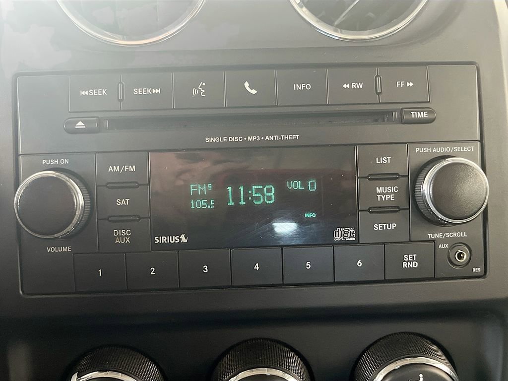 Used 2017 Jeep Patriot Latitude image 12