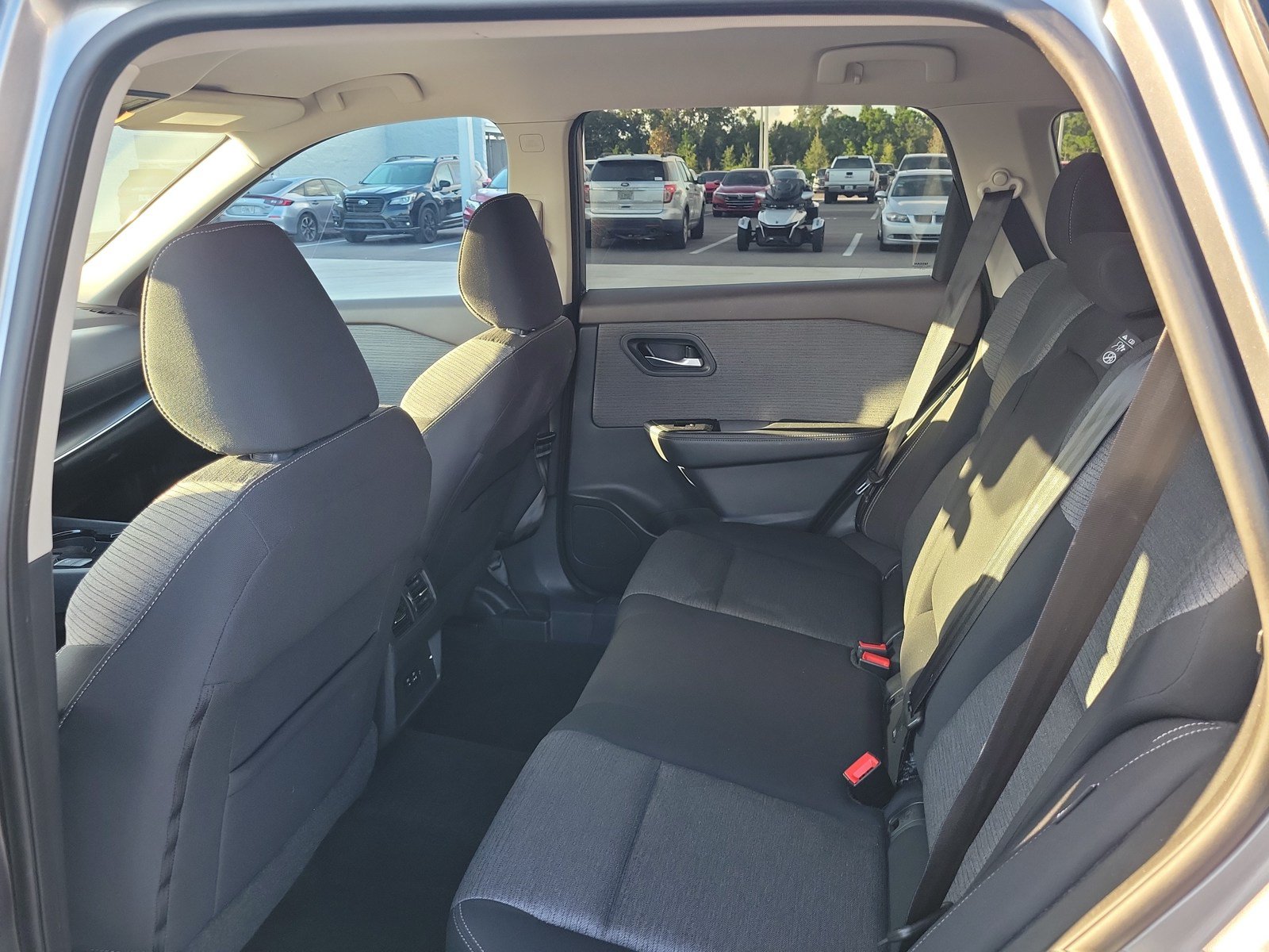 Used 2021 Nissan Rogue SV FWD image 27