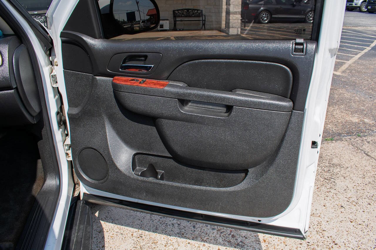 Used 2011 Chevrolet Tahoe LS RWD image 40