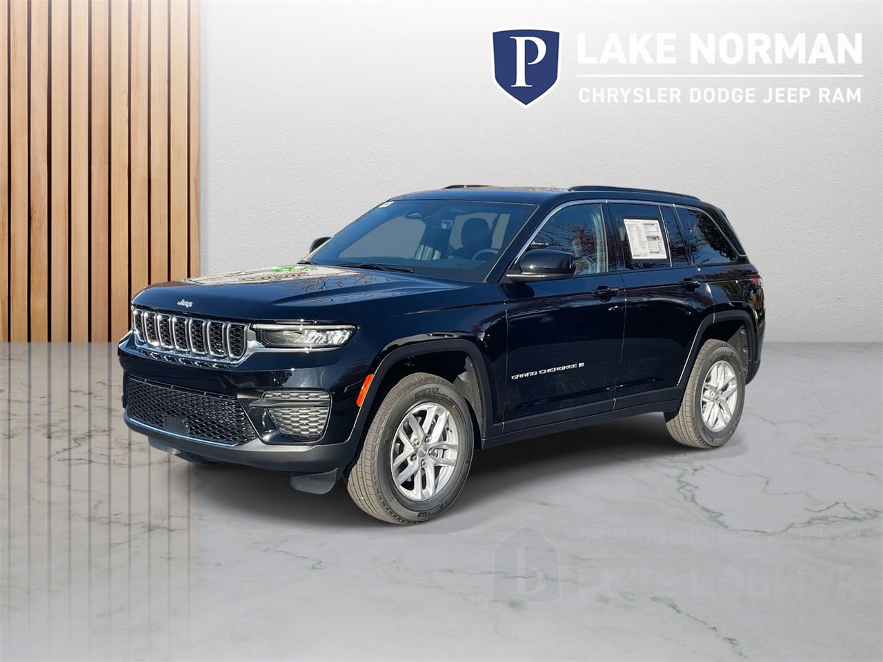 New 2025 Jeep Grand Cherokee Laredo X image 4