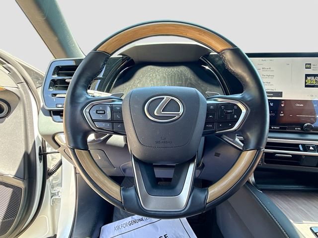 Used 2025 Lexus RX 350 Premium w/ Accessory Package (Z1) FWD image 41