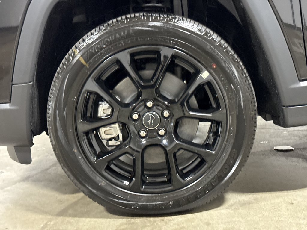 New 2026 Jeep Compass Latitude AWD/4WD image 26