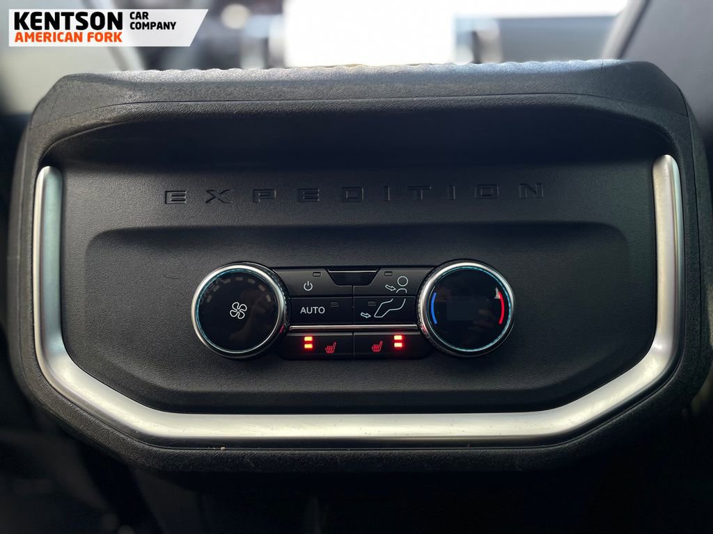 Used 2025 Ford Expedition Max Platinum AWD/4WD image 43