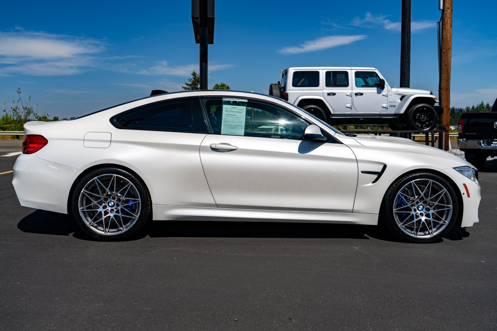 Used 2016 BMW M4 Coupe w/ Competition Package RWD image 7