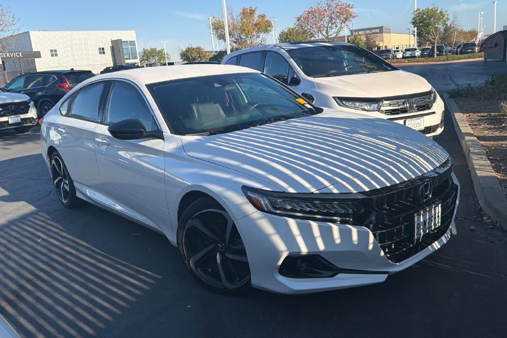 Used 2022 Honda Accord Sport image 1
