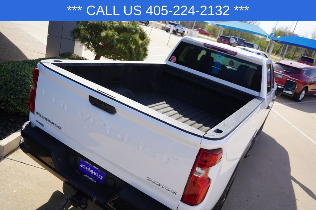 Used 2025 Chevrolet Silverado 2500 Custom w/ Custom Value Package image 17