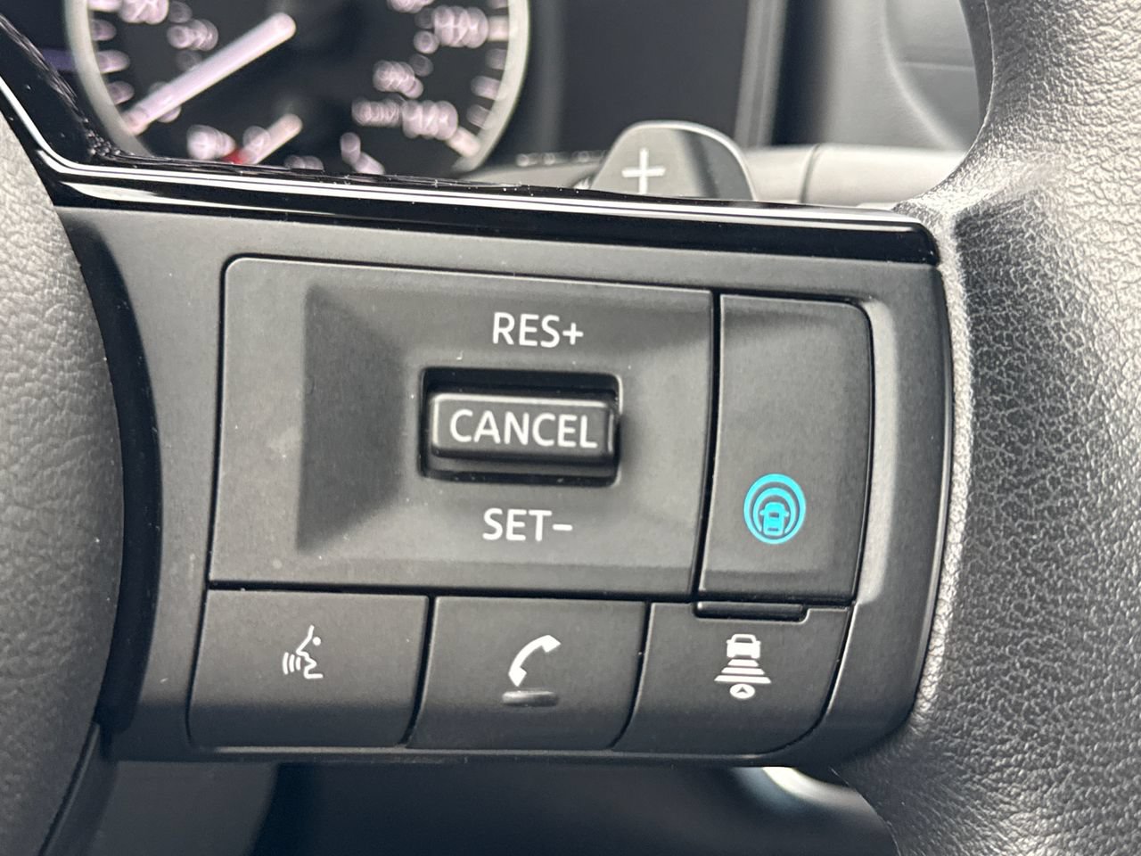 Used 2023 Nissan Rogue SV AWD/4WD image 24