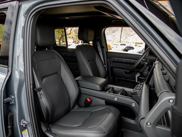 Used 2025 Land Rover Defender 110 S AWD/4WD image 35