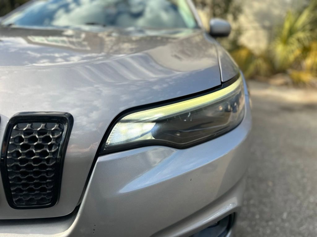 Used 2020 Jeep Cherokee Latitude Plus FWD image 5