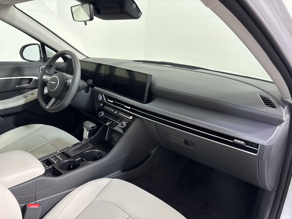 New 2026 Hyundai Sonata SE FWD image 13