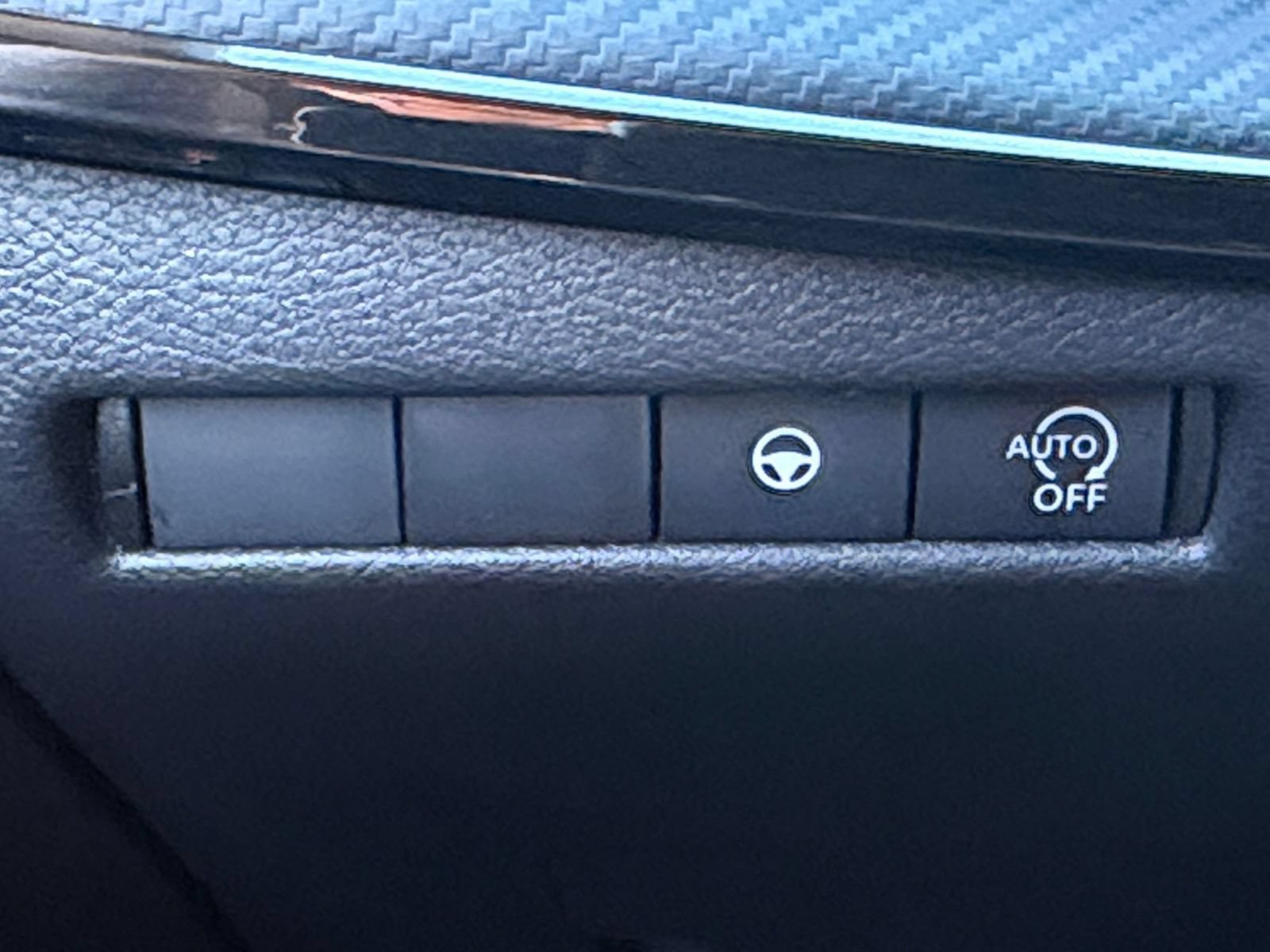 Used 2026 Nissan Kicks SR FWD image 33