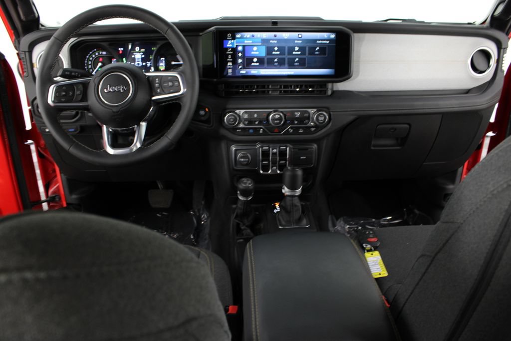 Used 2025 Jeep Wrangler Unlimited Sahara w/ Safety Group AWD/4WD image 9