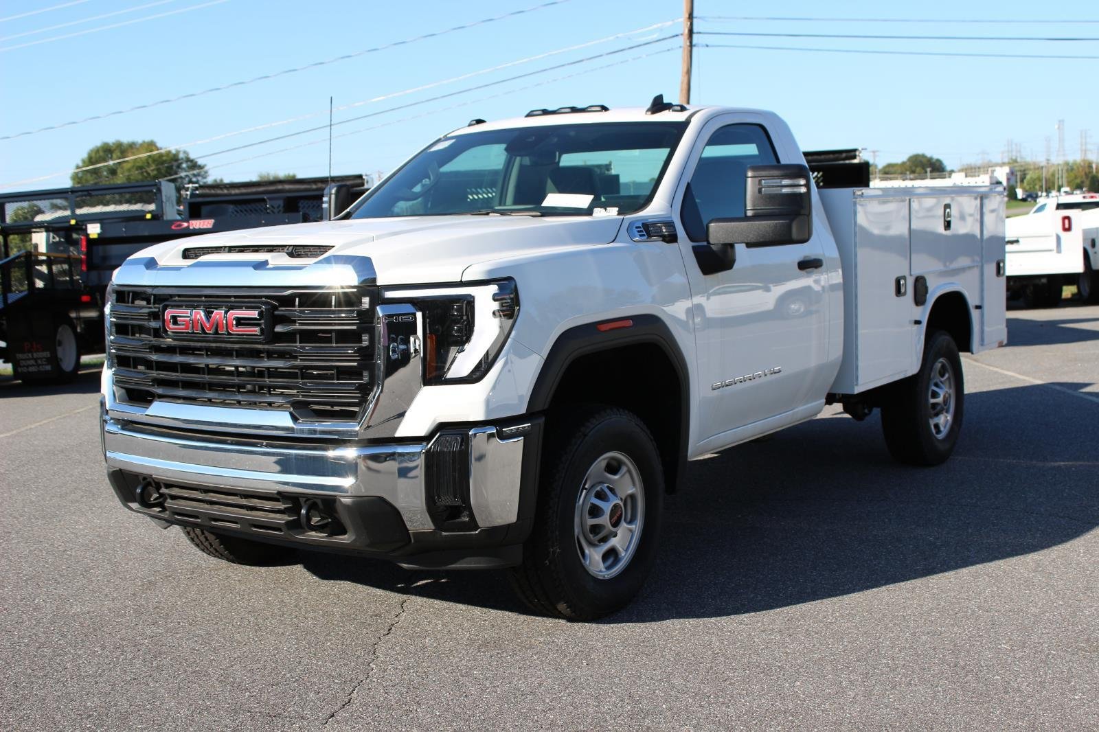 New 2024 GMC Sierra 2500 Pro RWD image 3