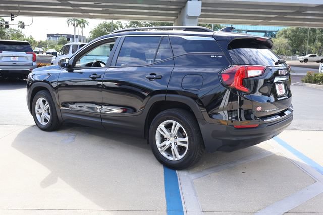 Used 2022 GMC Terrain SLE w/ Driver Convenience Package FWD image 5