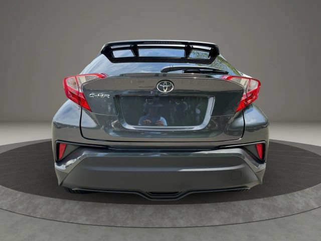 Used 2020 Toyota C-HR XLE FWD image 6