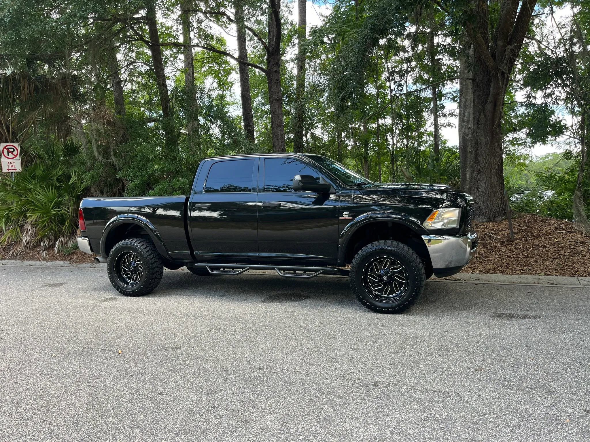 Used 2018 RAM 2500 Tradesman w/ Chrome Appearance Group AWD/4WD image 3
