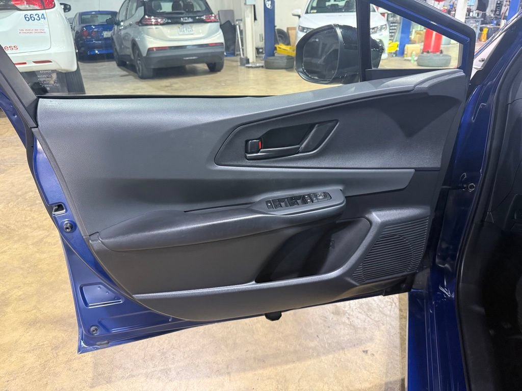Used 2023 Toyota Prius LE FWD image 32
