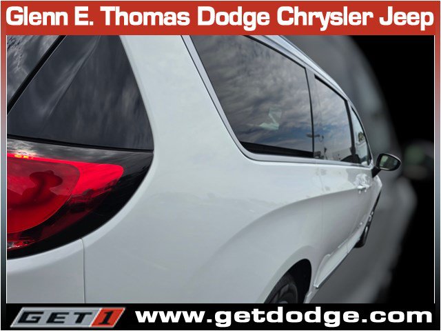 Certified 2023 Chrysler Pacifica Pinnacle FWD image 10