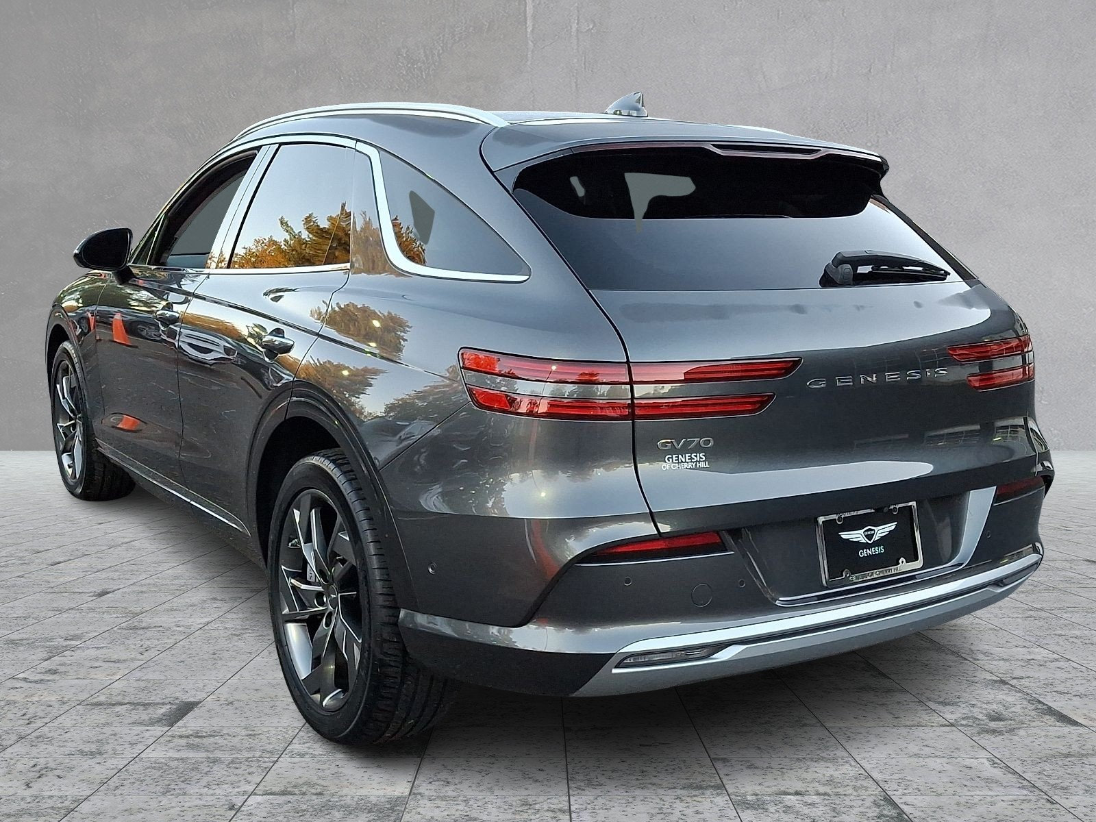 Certified 2023 Genesis Electrified GV70 AWD/4WD image 4