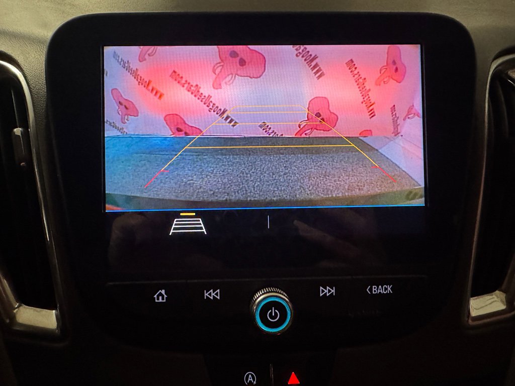Used 2020 Chevrolet Malibu LT FWD image 28