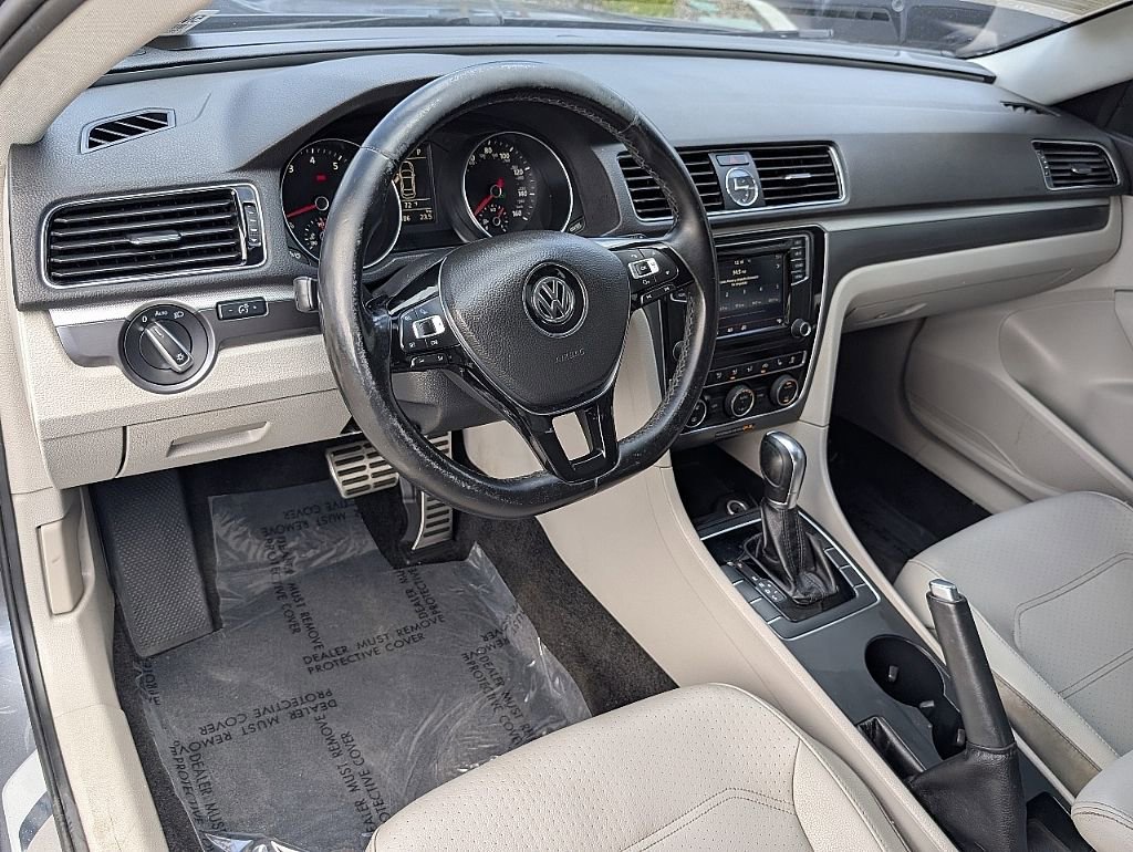 Used 2017 Volkswagen Passat 1.8T R-Line FWD image 26