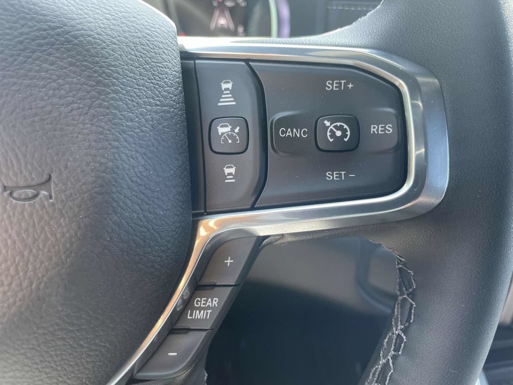 New 2026 RAM 2500 Laramie AWD/4WD image 32
