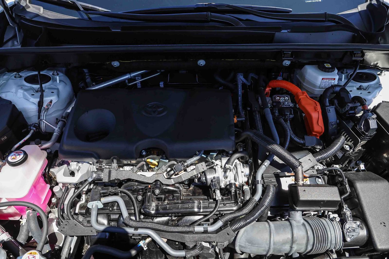 Certified 2025 Toyota RAV4 LE AWD/4WD image 27