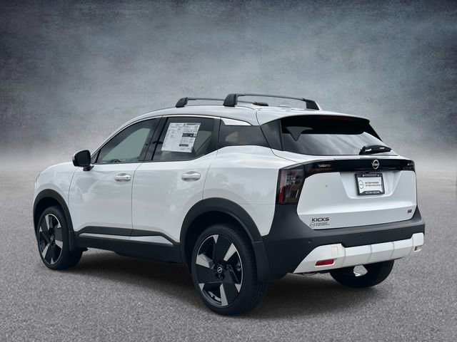 New 2025 Nissan Kicks SR FWD image 4