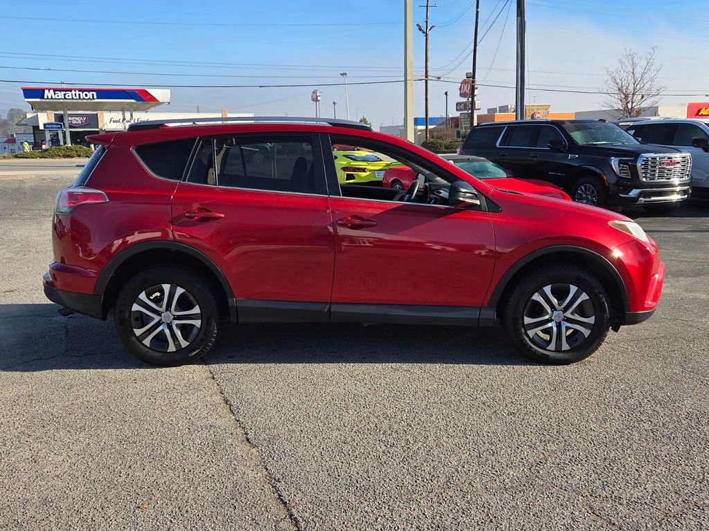 Used 2017 Toyota RAV4 LE image 13
