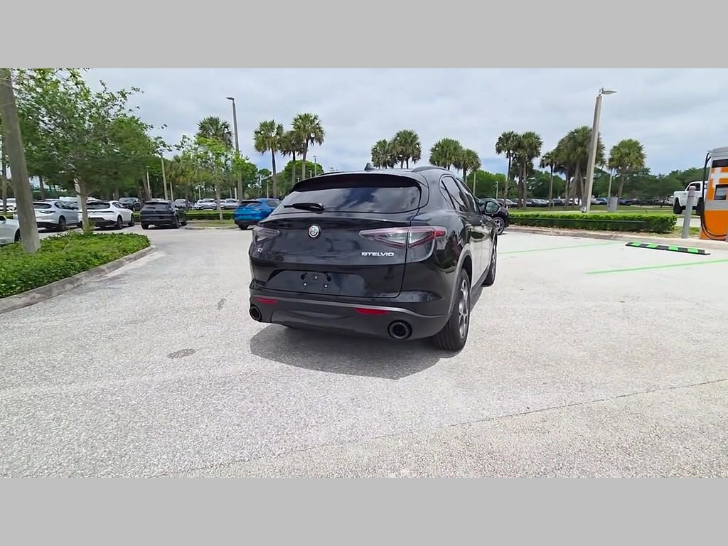 New 2025 Alfa Romeo Stelvio Sprint w/ Convenience Package AWD/4WD image 27