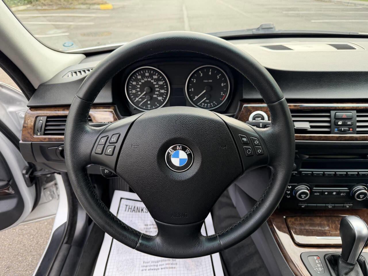 Used 2007 BMW 328xi Wagon AWD/4WD image 17