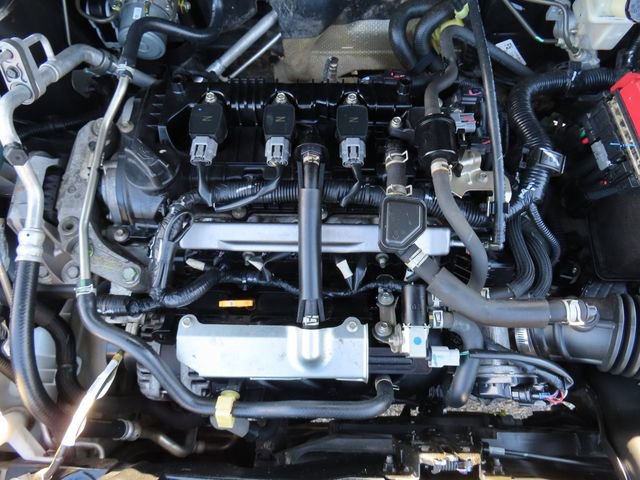 Used 2020 Nissan Kicks S FWD image 39