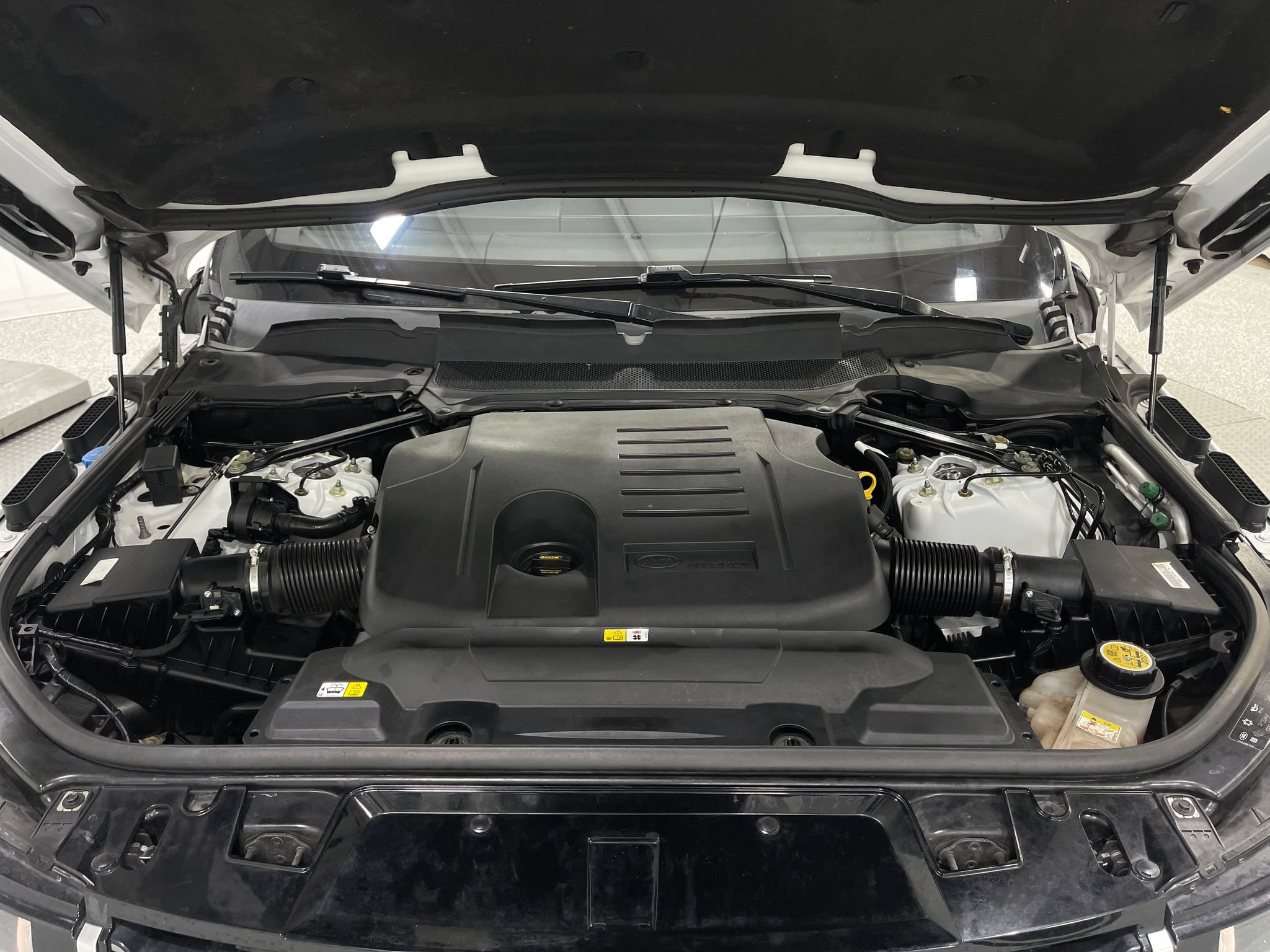 Used 2020 Land Rover Range Rover Sport HSE AWD/4WD image 27