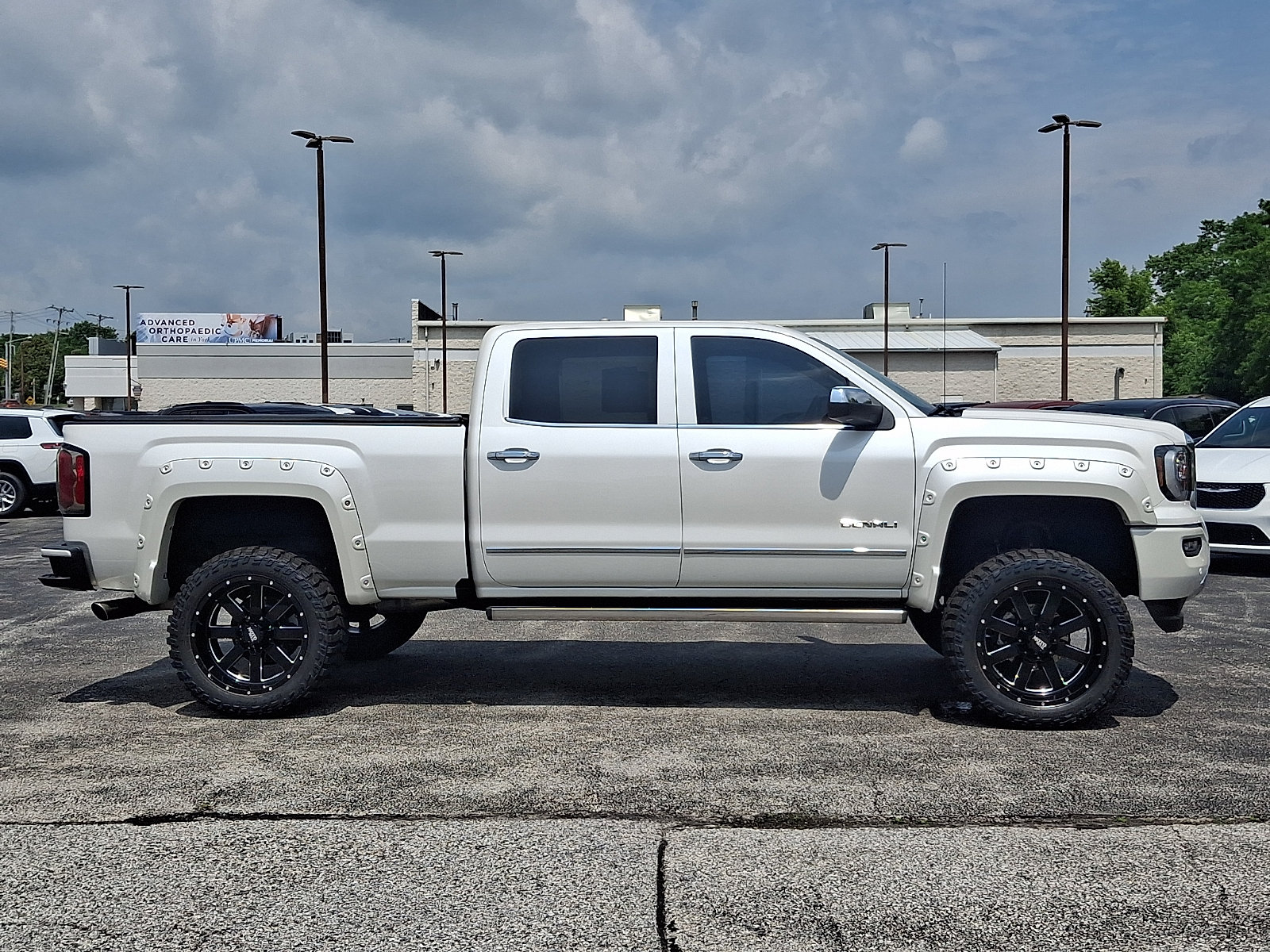 Used 2017 GMC Sierra 1500 Denali w/ Denali Ultimate Package AWD/4WD image 13