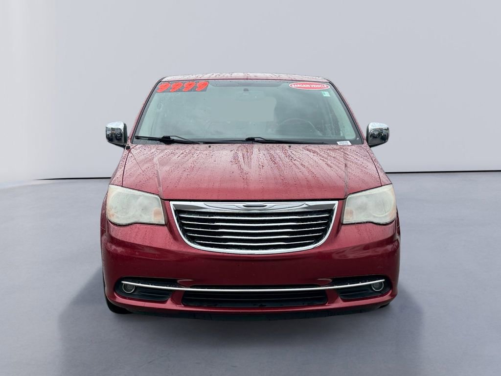 Used 2013 Chrysler Town & Country Touring-L FWD image 8