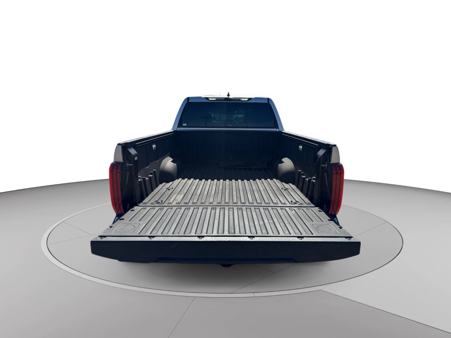 Used 2025 Toyota Tundra Limited AWD/4WD image 19