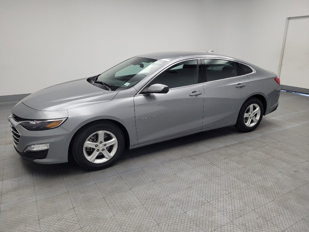Used 2023 Chevrolet Malibu LT image 2