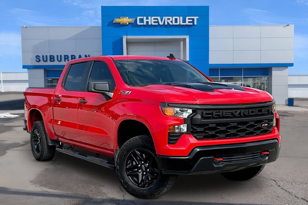 Used 2024 Chevrolet Silverado 1500 Custom Trail Boss AWD/4WD image 2