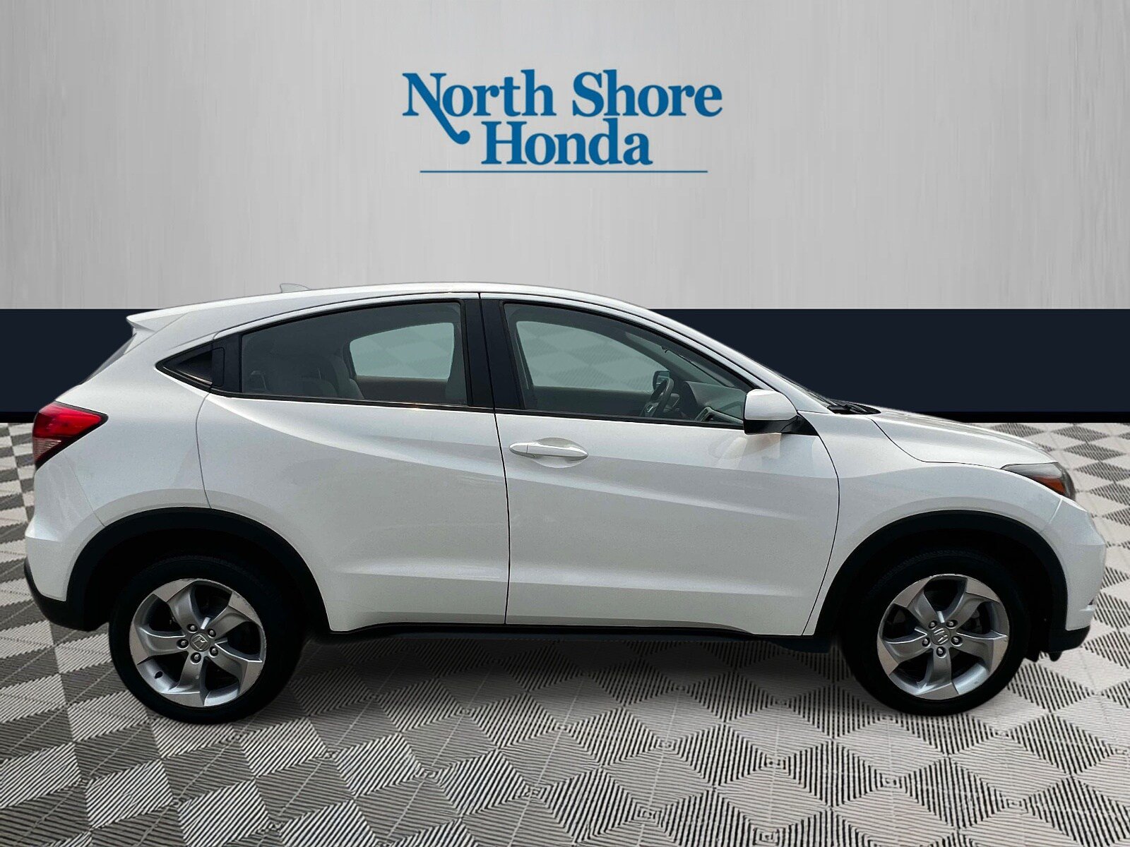 Certified 2018 Honda HR-V LX image 3