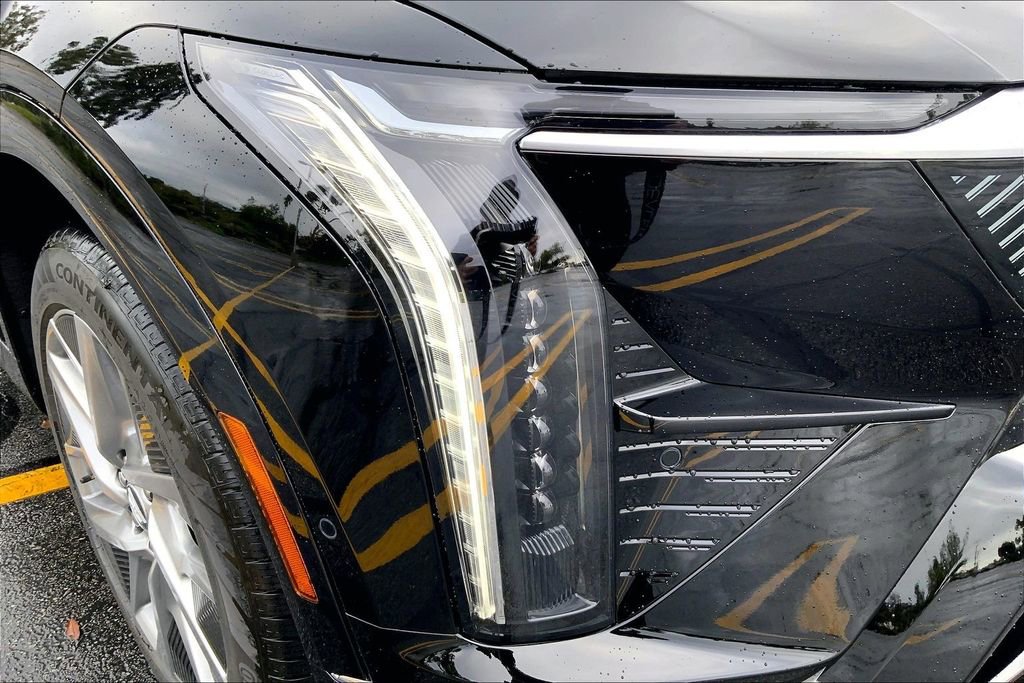 New 2026 Cadillac Optiq Luxury 1 RWD image 14