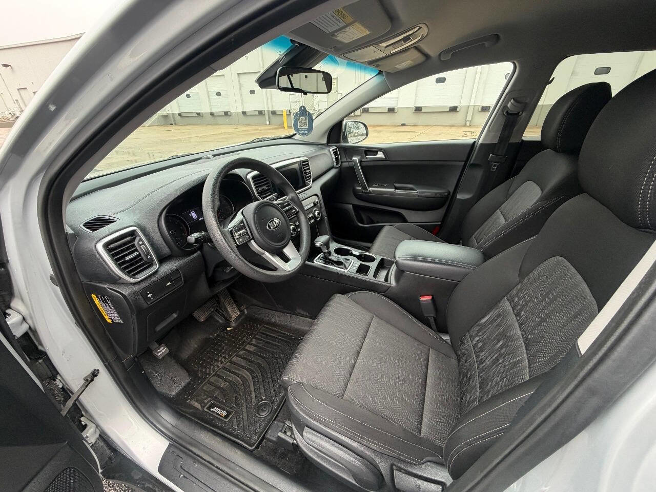 Used 2020 Kia Sportage LX FWD image 9