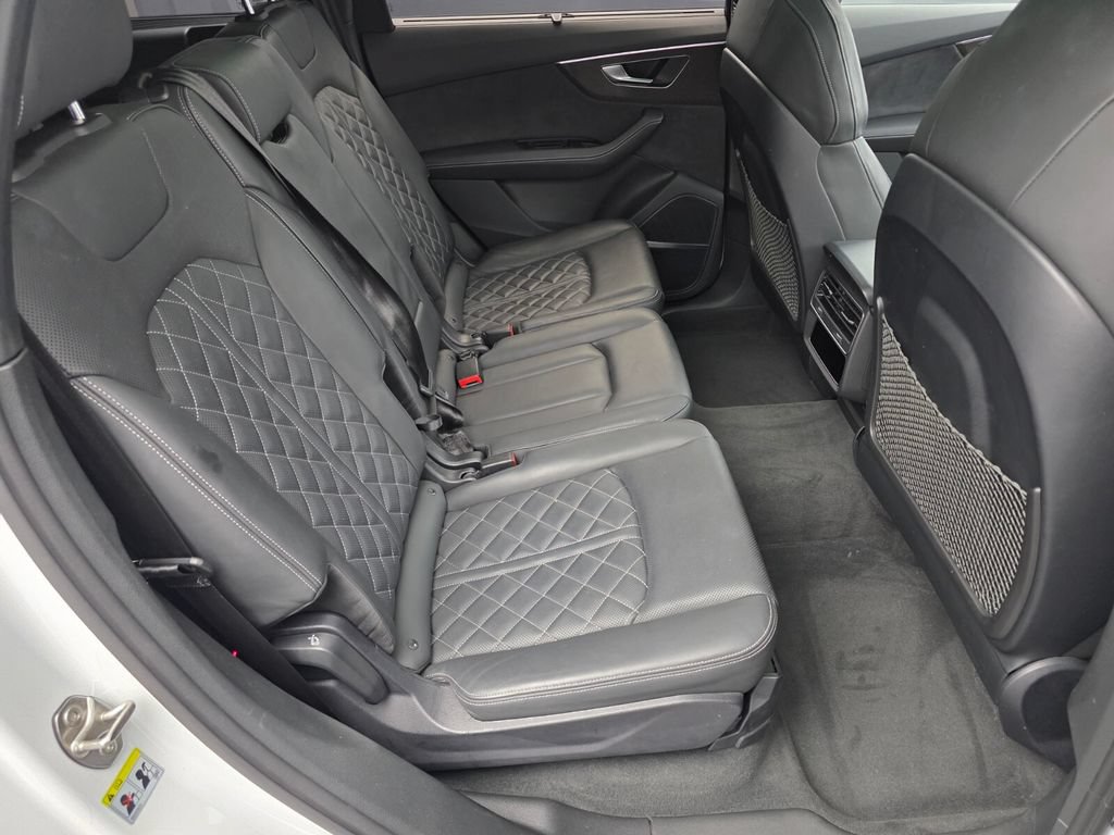 Used 2023 Audi SQ7 Prestige w/ Prestige Package AWD/4WD image 28