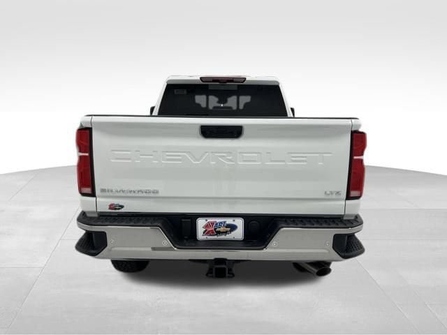 New 2026 Chevrolet Silverado 2500 LTZ w/ LTZ Premium Package AWD/4WD image 16