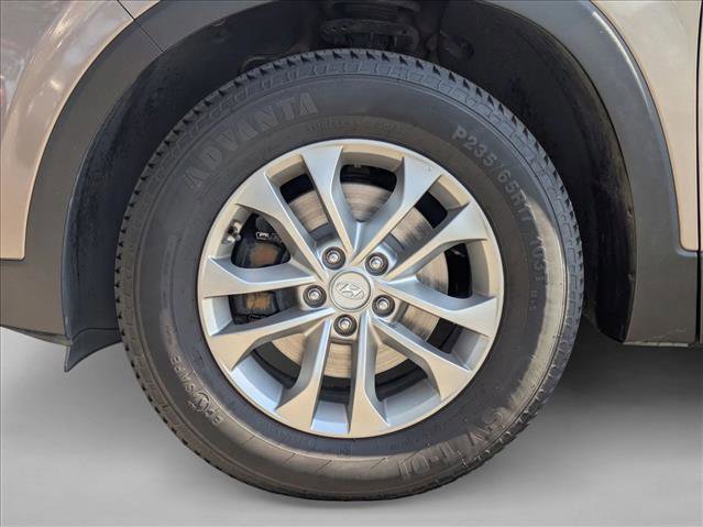 Used 2019 Hyundai Santa Fe SE image 23