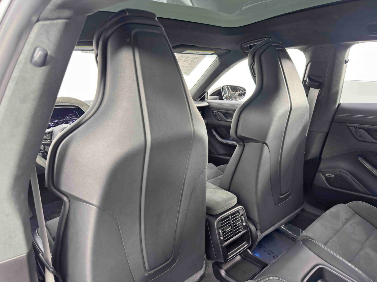 Used 2023 Porsche Taycan GTS AWD/4WD image 37