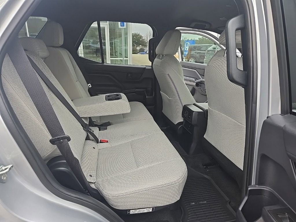 Used 2025 Toyota 4Runner SR5 image 34