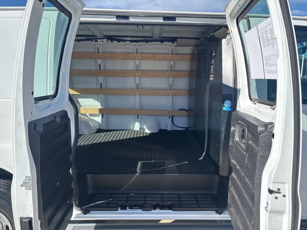 Used 2023 Chevrolet Express 2500 w/ Driver Convenience Package image 29