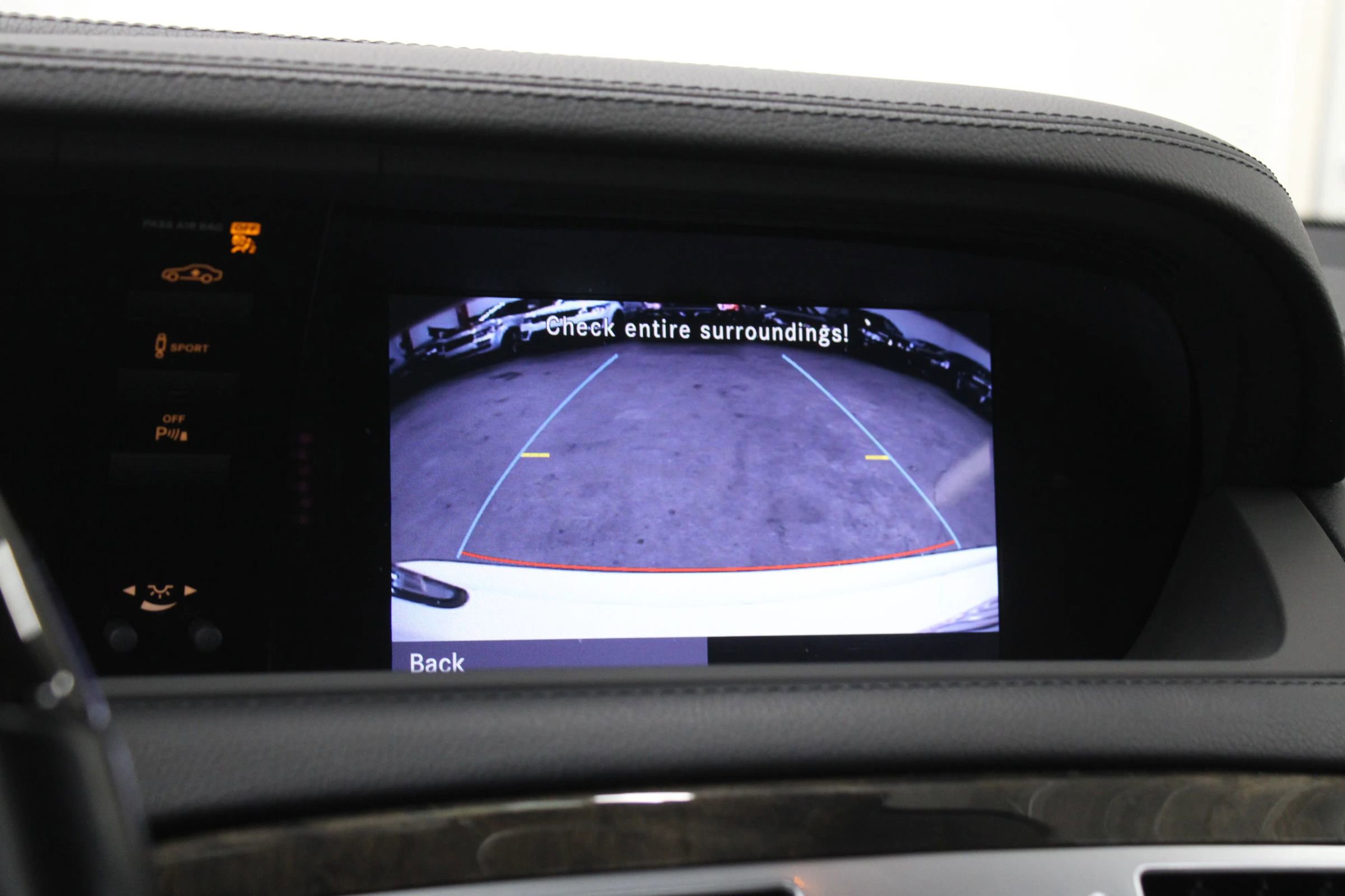 Used 2012 Mercedes-Benz CL 550 4MATIC image 21
