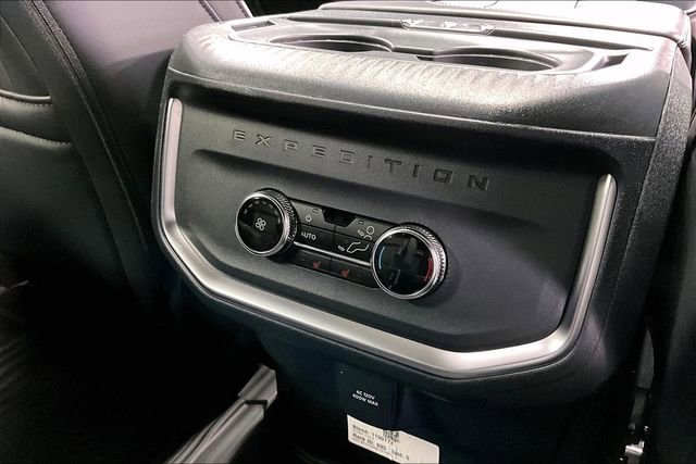 New 2026 Ford Expedition Max Platinum w/ Stealth Performance Package AWD/4WD image 4
