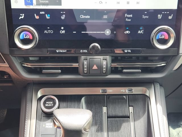 Used 2024 Lexus GX 550 w/ Accessory Package (Z1) AWD/4WD image 21